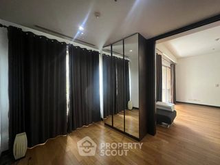 Condo en venta de 2 habitaciones en Yan Nawa, Bangkok