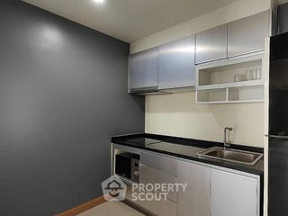 For sale 3 bedrooms condo in Huai Khwang, Bangkok