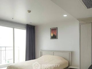 For sale 3 bedrooms condo in Huai Khwang, Bangkok
