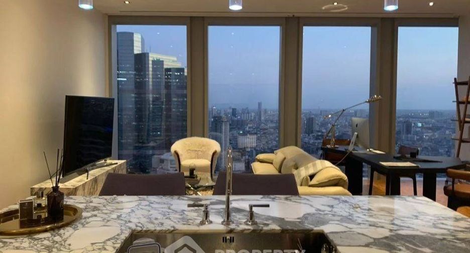 For sale 2 ベッドルーム condo in Sathon, Bangkok