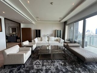 Продажа 3 спальни кондо в Патхум Щан, Бангкок