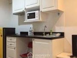 Продажа 1 кровать кондо в Патхум Щан, Бангкок