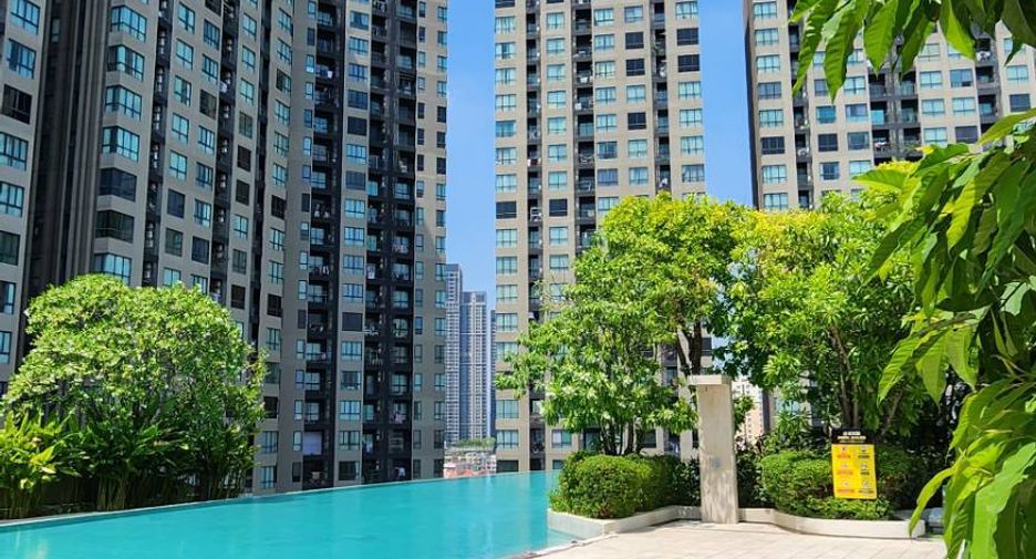For sale 1 bed condo in Bang Na, Bangkok
