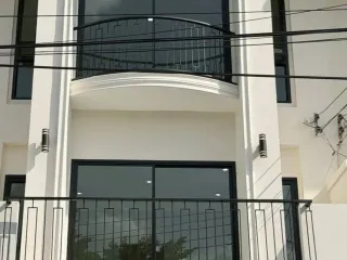 For sale 4 bedrooms townhouse in Bang Khen, Bangkok