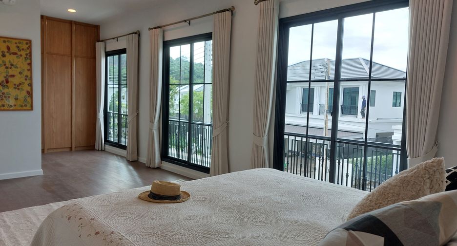 Casa en alquiler de 4 habitaciones en Mueang Phuket, Phuket