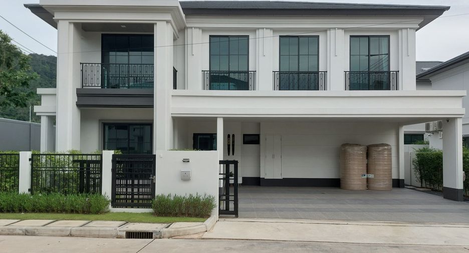 Casa en alquiler de 4 habitaciones en Mueang Phuket, Phuket