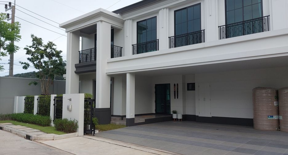 Casa en alquiler de 4 habitaciones en Mueang Phuket, Phuket