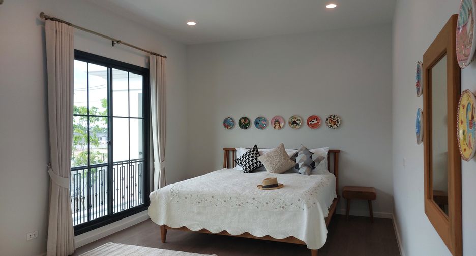 Casa en alquiler de 4 habitaciones en Mueang Phuket, Phuket