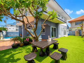 À louer 5 chambres villa à Bang Lamung, Chonburi