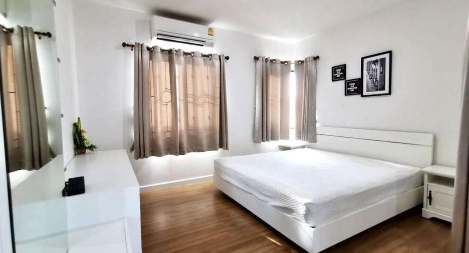 À louer 3 chambres maison à East Pattaya, Pattaya