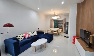 Casa adosada en alquiler de 3 habitaciones en Saphan Sung, Bangkok