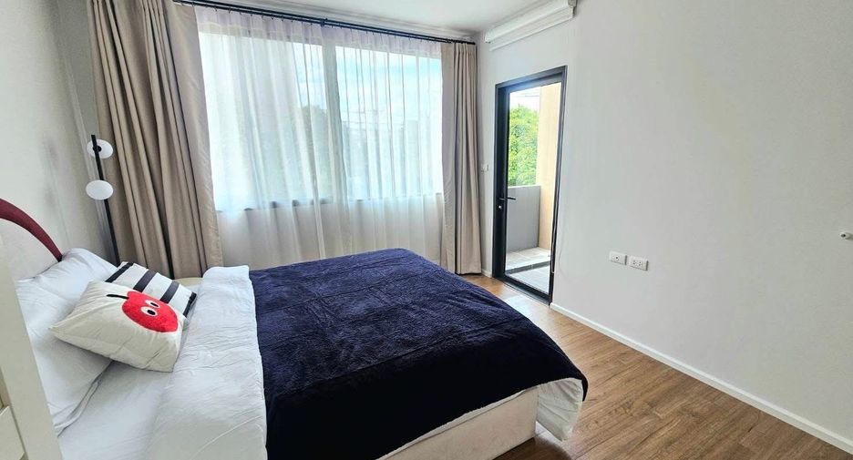 Reihenhaus zur Miete mit 3 Zimmer in Saphan Sung, Bangkok