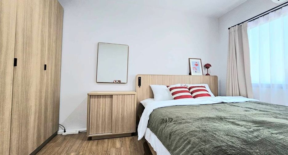 Reihenhaus zur Miete mit 3 Zimmer in Saphan Sung, Bangkok