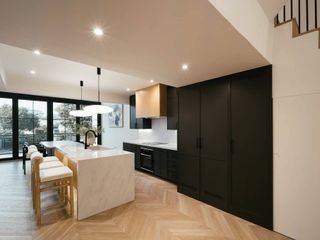 For rent 5 bedrooms townhouse in Watthana, Bangkok