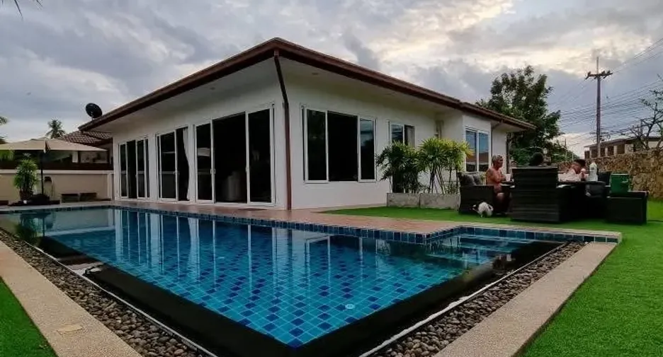 For rent 3 ベッドルーム villa in Huay Yai, Pattaya