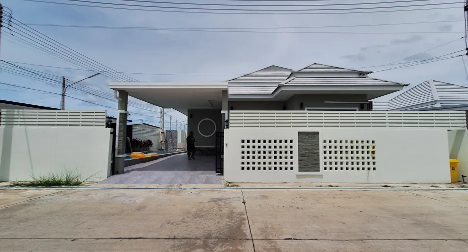 For rent 3 bedrooms villa in Hua Hin, Prachuap Khiri Khan