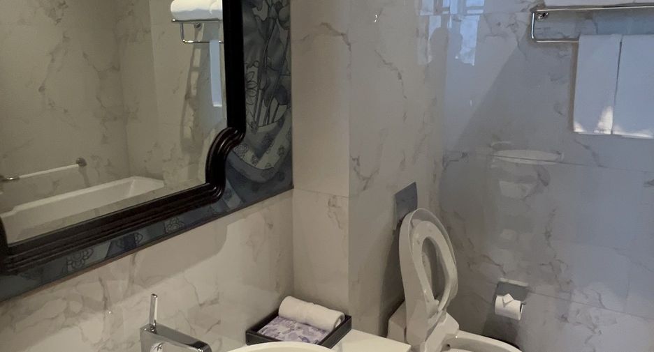 Condo en alquiler de 2 habitaciones en Khlong Toei, Bangkok