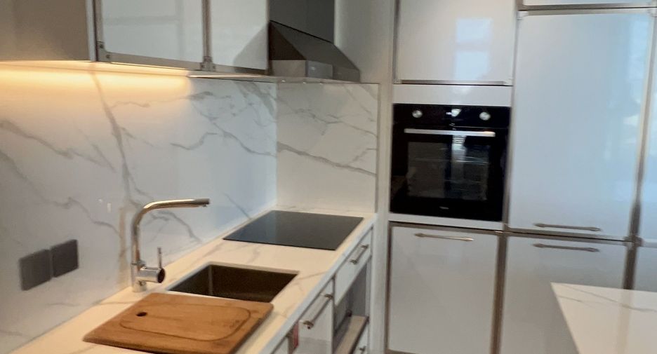 Condo en alquiler de 2 habitaciones en Khlong Toei, Bangkok