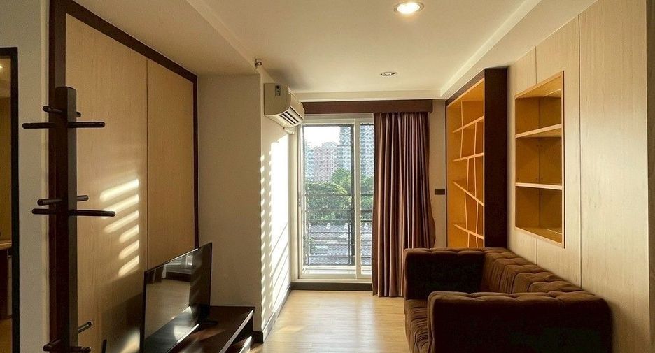 Condo en alquiler de 1 habitaciones en Yan Nawa, Bangkok