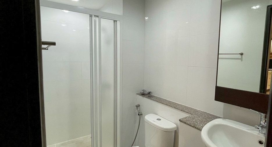 Condo en alquiler de 1 habitaciones en Yan Nawa, Bangkok