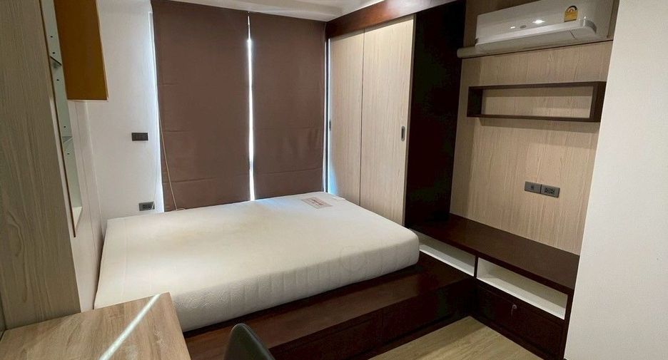 Condo en alquiler de 1 habitaciones en Yan Nawa, Bangkok