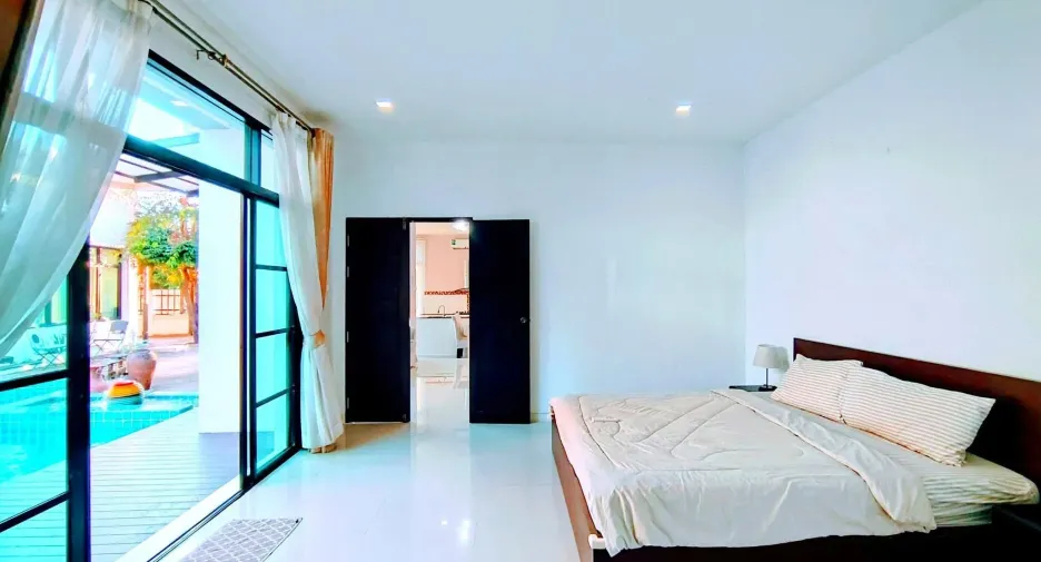 For rent 2 bedrooms villa in Mueang Phuket, Phuket
