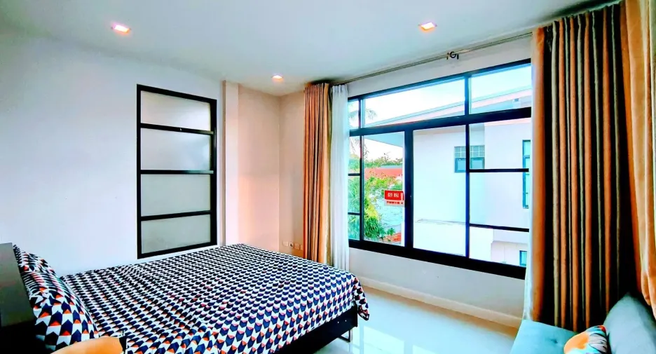 For rent 2 bedrooms villa in Mueang Phuket, Phuket