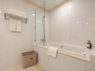 For rent 2 bedrooms apartment in Watthana, Bangkok