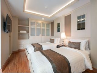 For rent 2 bedrooms apartment in Watthana, Bangkok