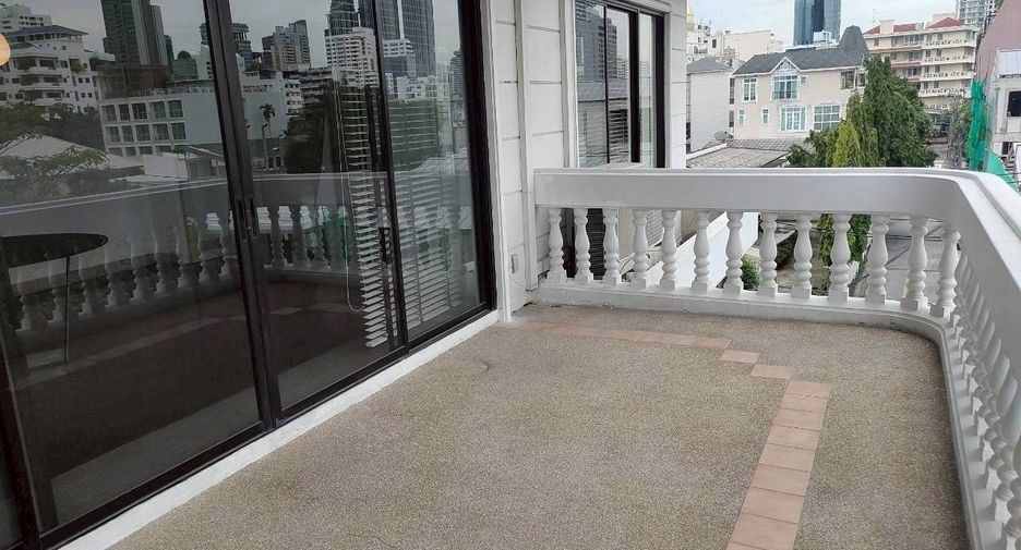 Apartment zur Miete mit 3 Zimmer in Watthana, Bangkok