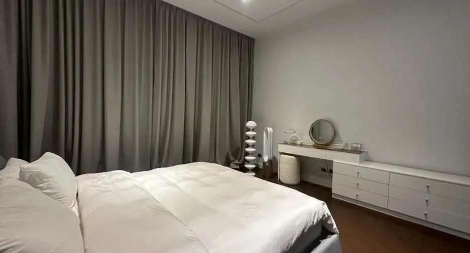 For rent 3 bedrooms condo in Khlong Toei, Bangkok