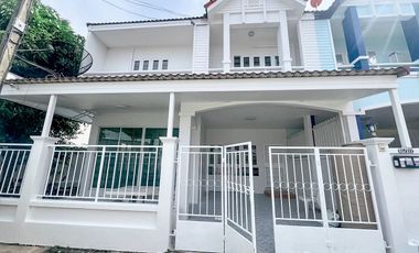 For rent 3 bedrooms townhouse in Mueang Phuket, Phuket