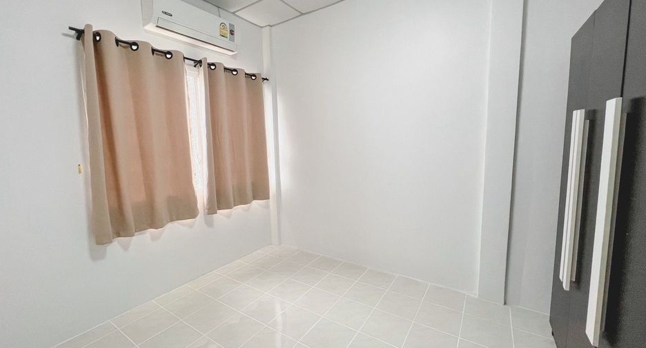 For rent 3 bedrooms townhouse in Mueang Phuket, Phuket