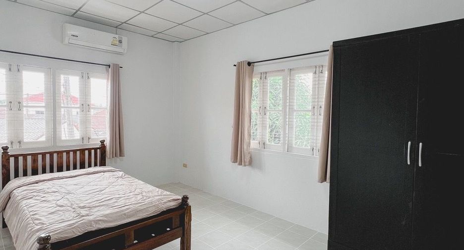 For rent 3 bedrooms townhouse in Mueang Phuket, Phuket