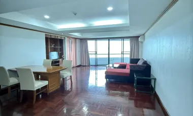 For rent 2 bedrooms apartment in Huai Khwang, Bangkok