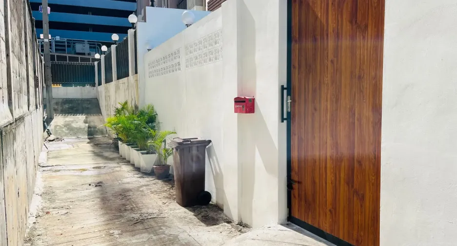 For rent retail Space in Bang Rak, Bangkok