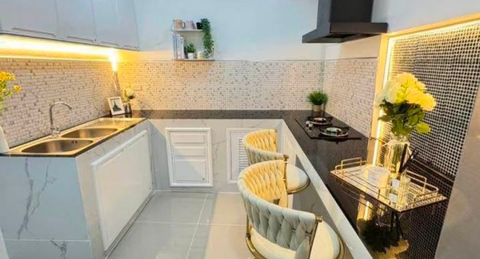 For sale 2 bedrooms townhouse in East Pattaya, Pattaya