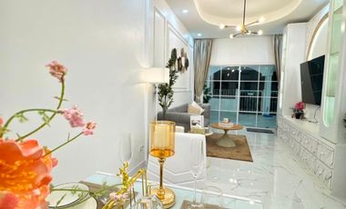 For sale 2 bedrooms townhouse in East Pattaya, Pattaya