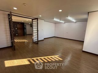 Condo en venta de 2 habitaciones en Thon Buri, Bangkok