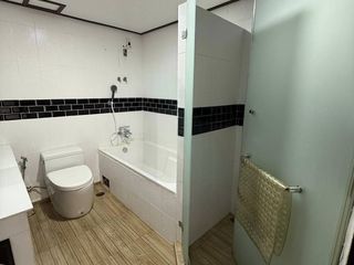 Condo en venta de 2 habitaciones en Thon Buri, Bangkok