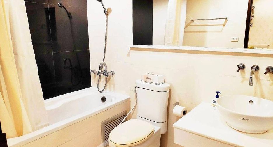 À vendre 1 chambre condo à Khlong Toei, Bangkok