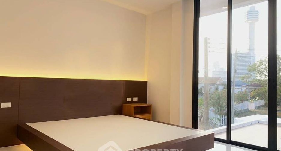 À vendre 5 chambres maison à Pratumnak, Pattaya