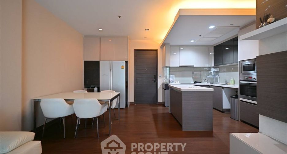 For sale 2 bedrooms condo in Huai Khwang, Bangkok