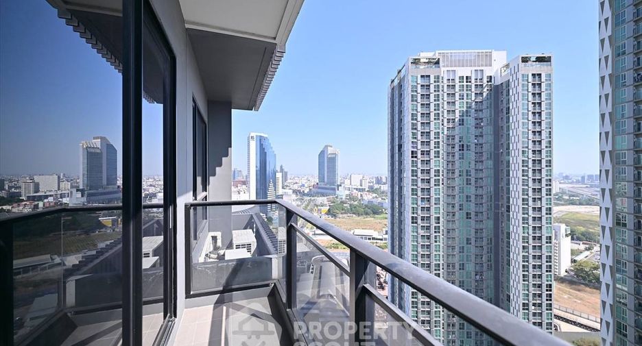 For sale 2 bedrooms condo in Huai Khwang, Bangkok