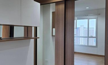 For sale 1 bed condo in Phaya Thai, Bangkok