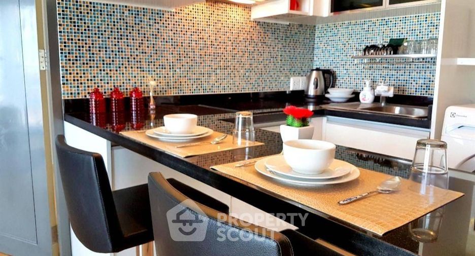 For sale 1 bed condo in Khlong Toei, Bangkok