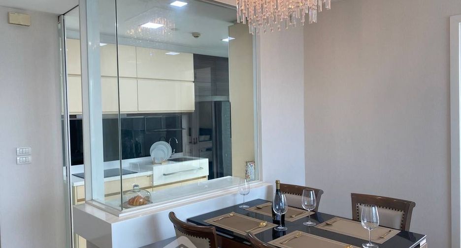 For sale 2 bedrooms condo in Phra Khanong, Bangkok