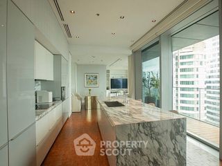 Продажа 3 спальни кондо в Сатхон, Бангкок