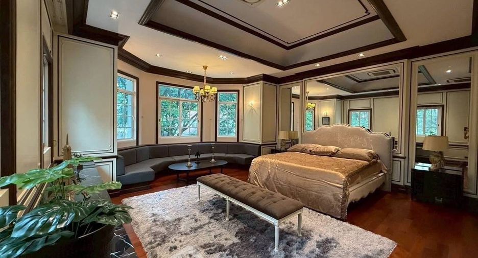 For sale 5 bedrooms house in Bang Khae, Bangkok