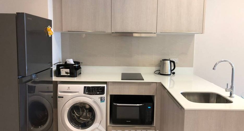 Wohnung zur Miete mit 2 Zimmer in Khlong Toei, Bangkok